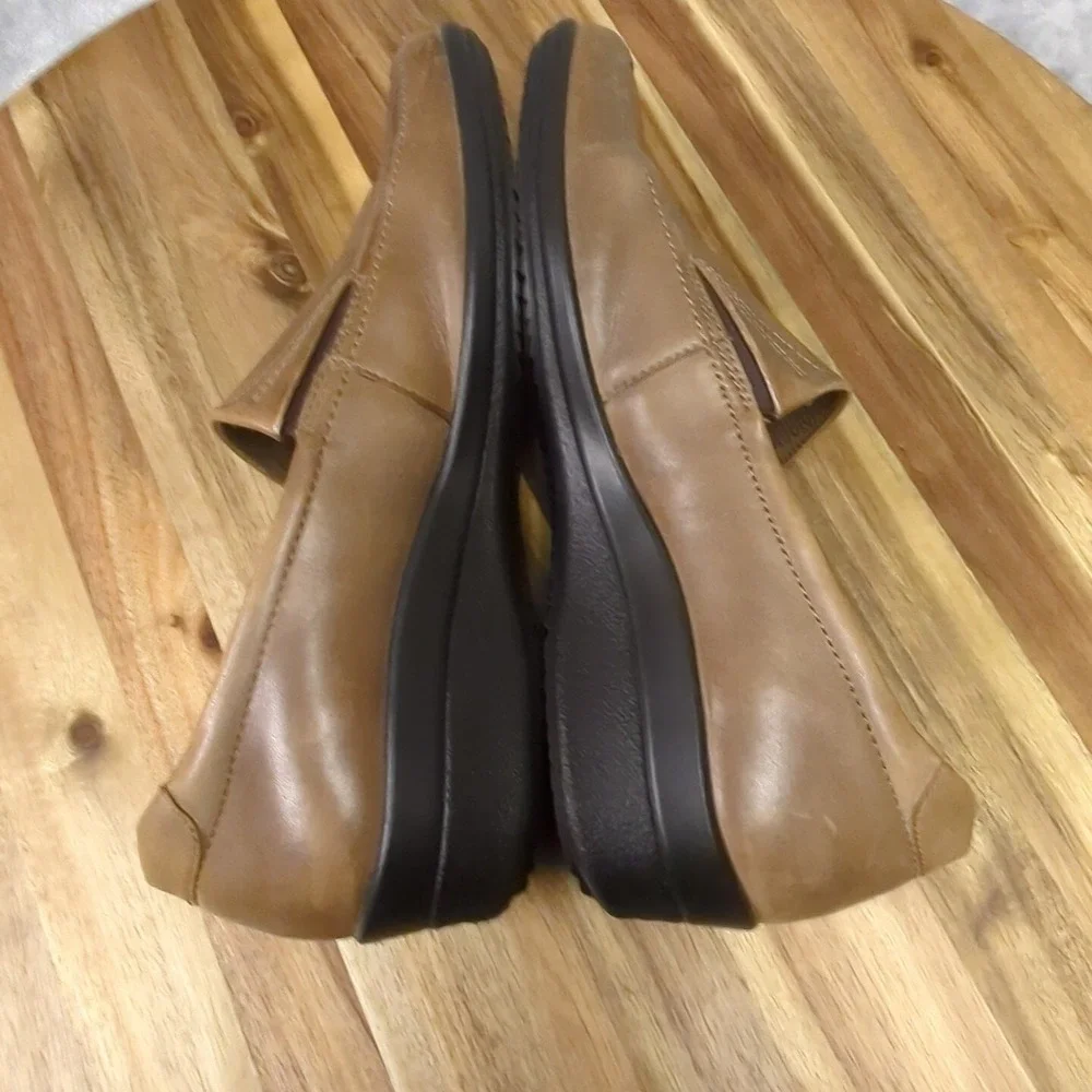 ECCO Slip On Leather Loafer Wedge Heels Brown Women's SZ EU‎ 42 US 11 / 11.5